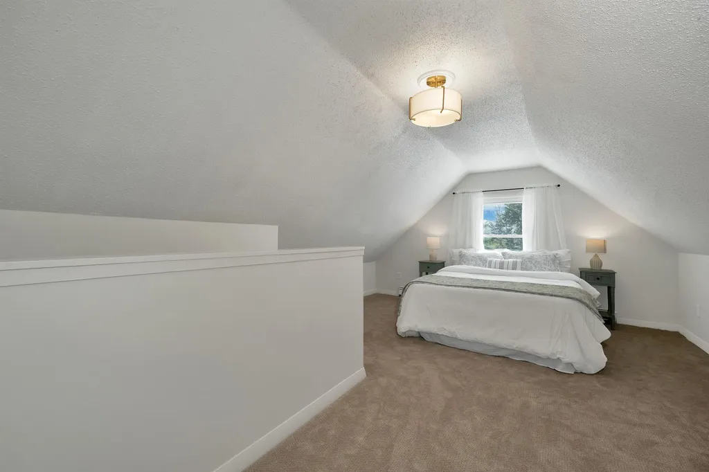 9 Elm Street Milton NH 03851