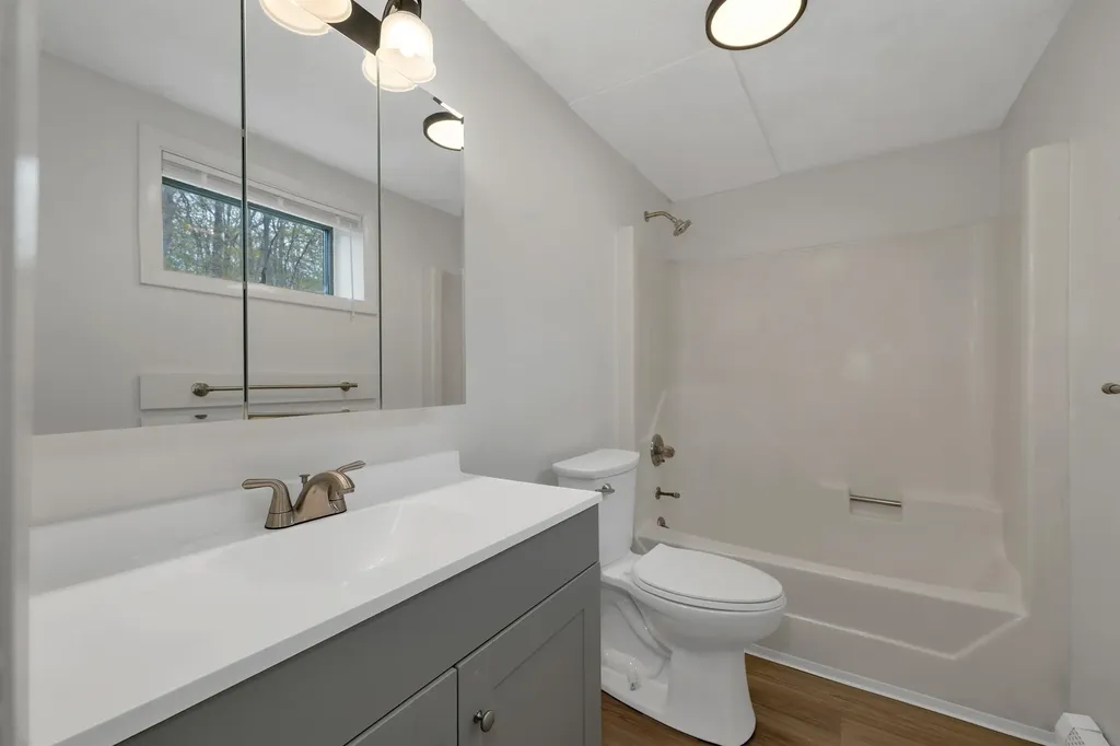 9 Elm Street Milton NH 03851