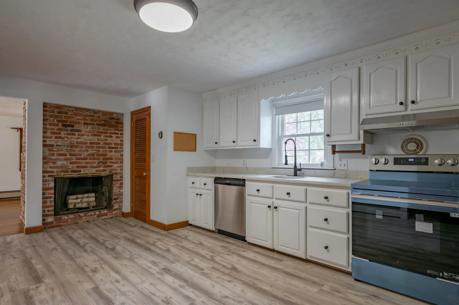 54 Towle Road Chester NH 03036