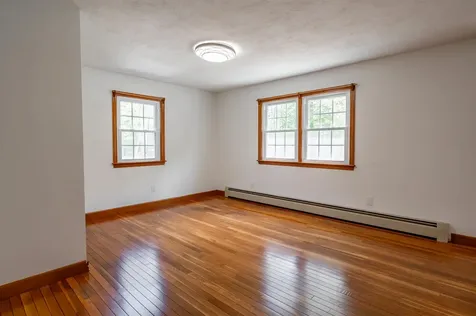 54 Towle Road Chester NH 03036