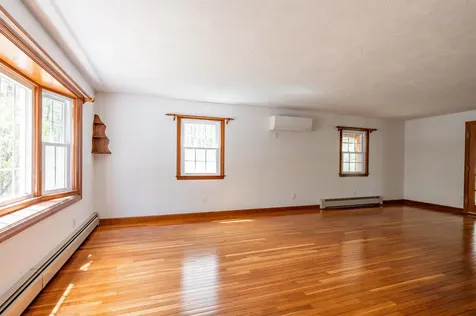 54 Towle Road Chester NH 03036