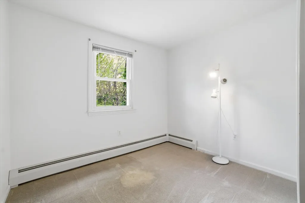 4 Timothy Lane Hudson NH 03051