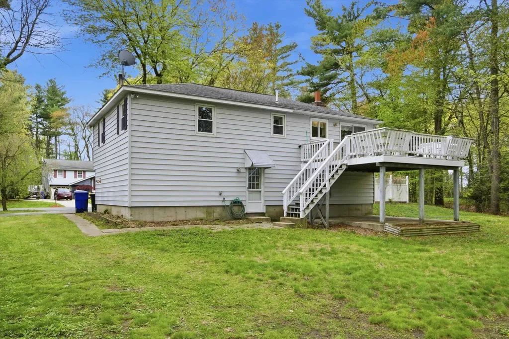 4 Timothy Lane Hudson NH 03051