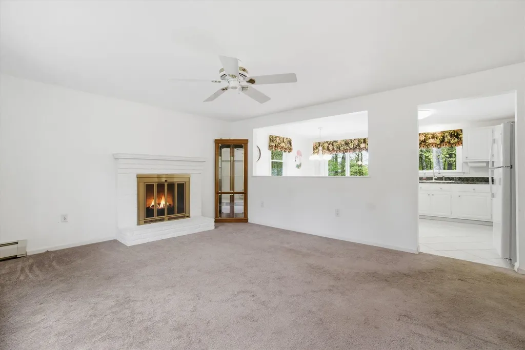 4 Timothy Lane Hudson NH 03051