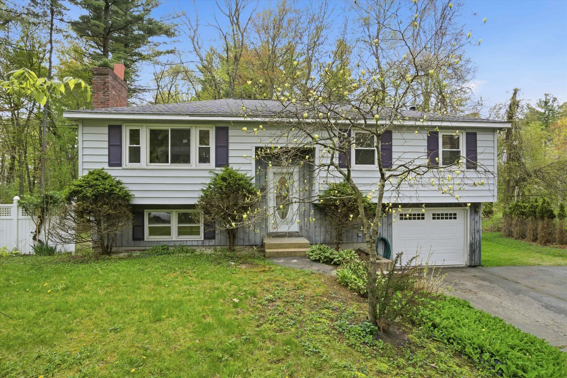 4 Timothy Lane Hudson NH 03051