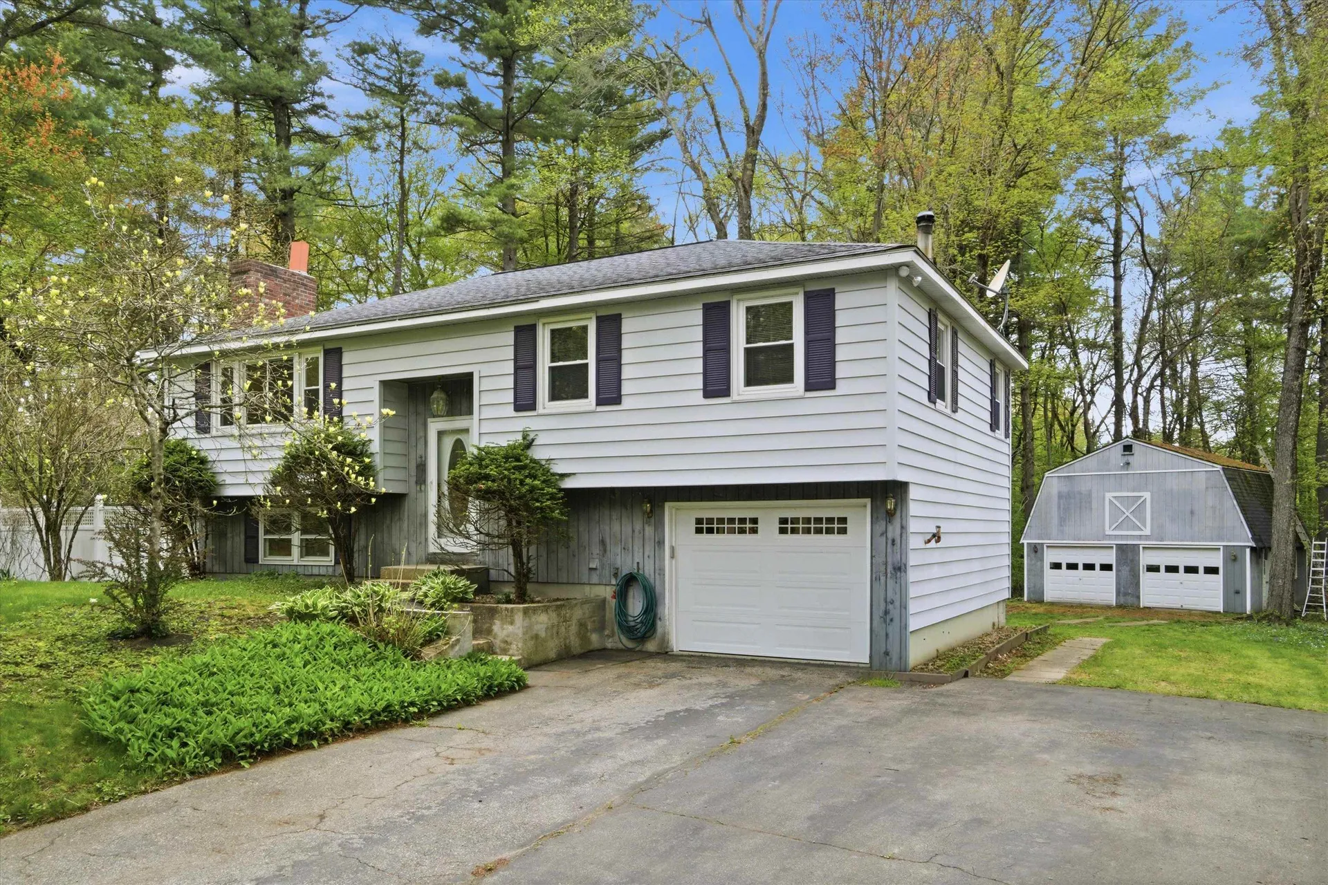 4 Timothy Lane Hudson NH 03051