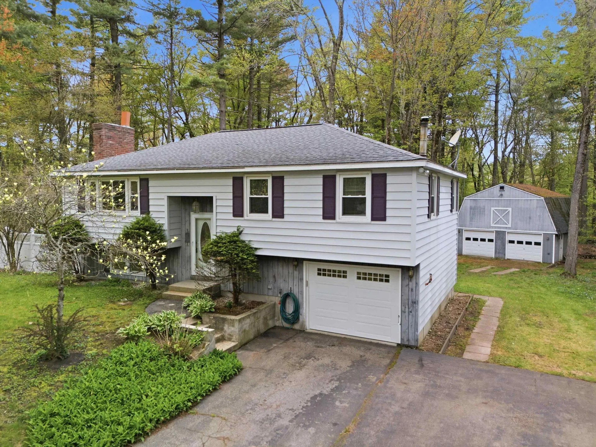 4 Timothy Lane Hudson NH 03051