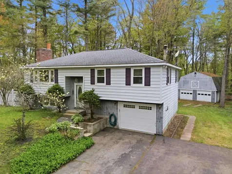 4 Timothy Lane Hudson NH 03051