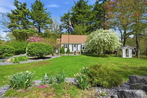 84 Woodridge Road Hampstead NH 03826