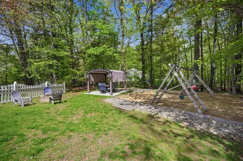 84 Woodridge Road Hampstead NH 03826