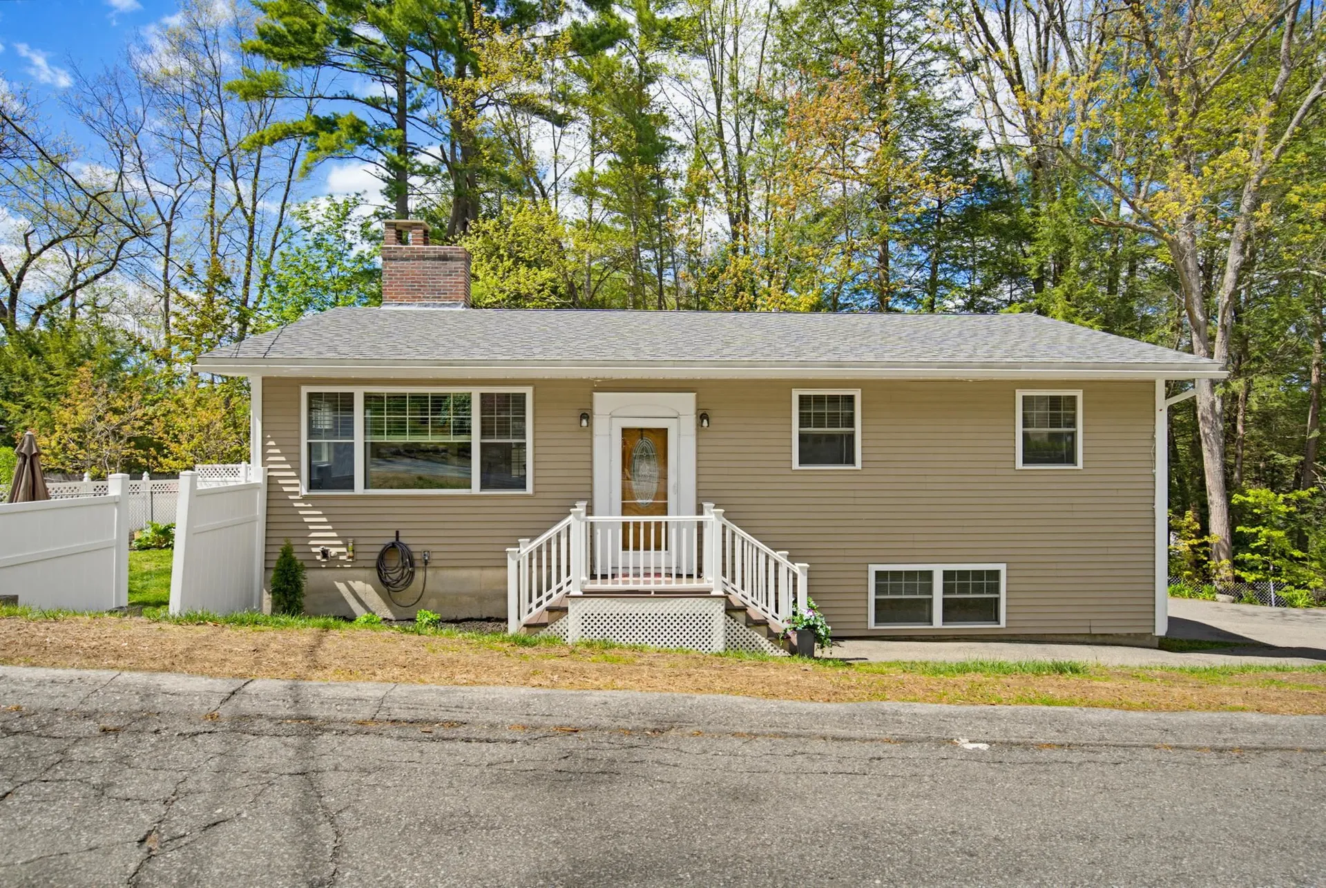 26 Pineridge Street Goffstown NH 03045