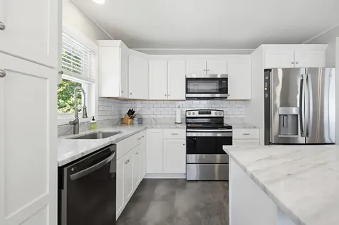 26 Pineridge Street Goffstown NH 03045
