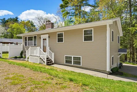 26 Pineridge Street Goffstown NH 03045