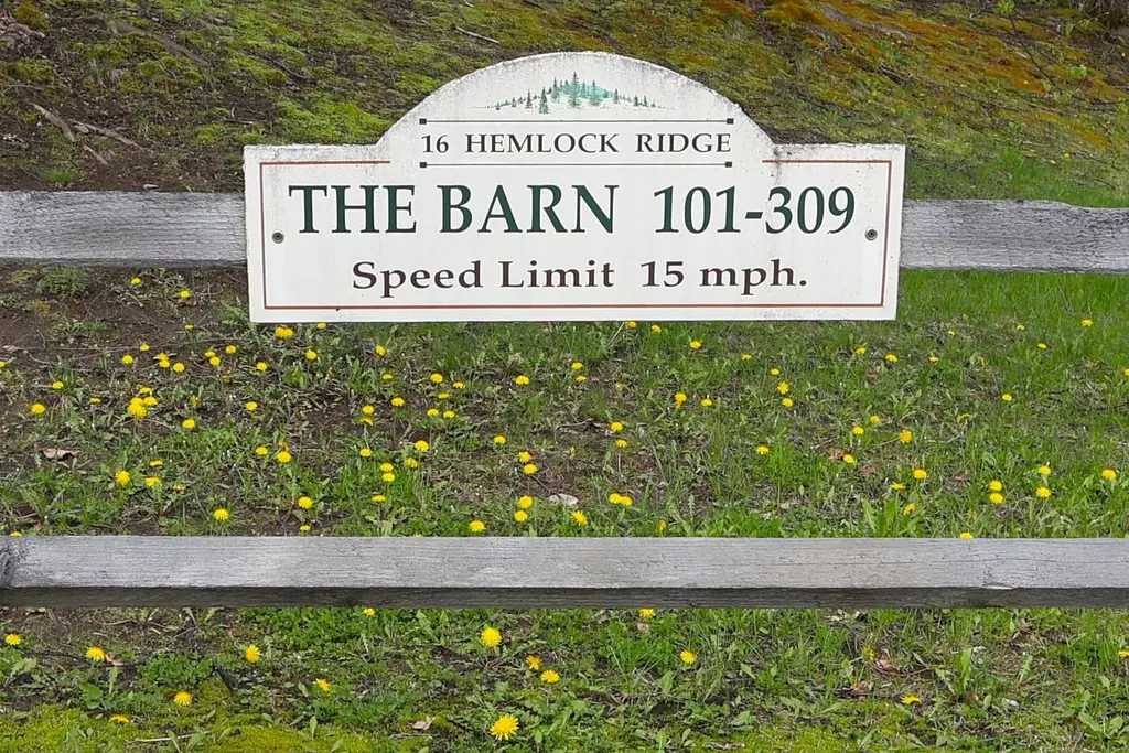 16 Hemlock Ridge Drive Hartford VT 05088