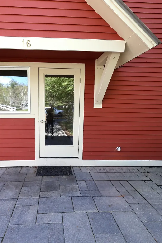 16 Hemlock Ridge Drive Hartford VT 05088