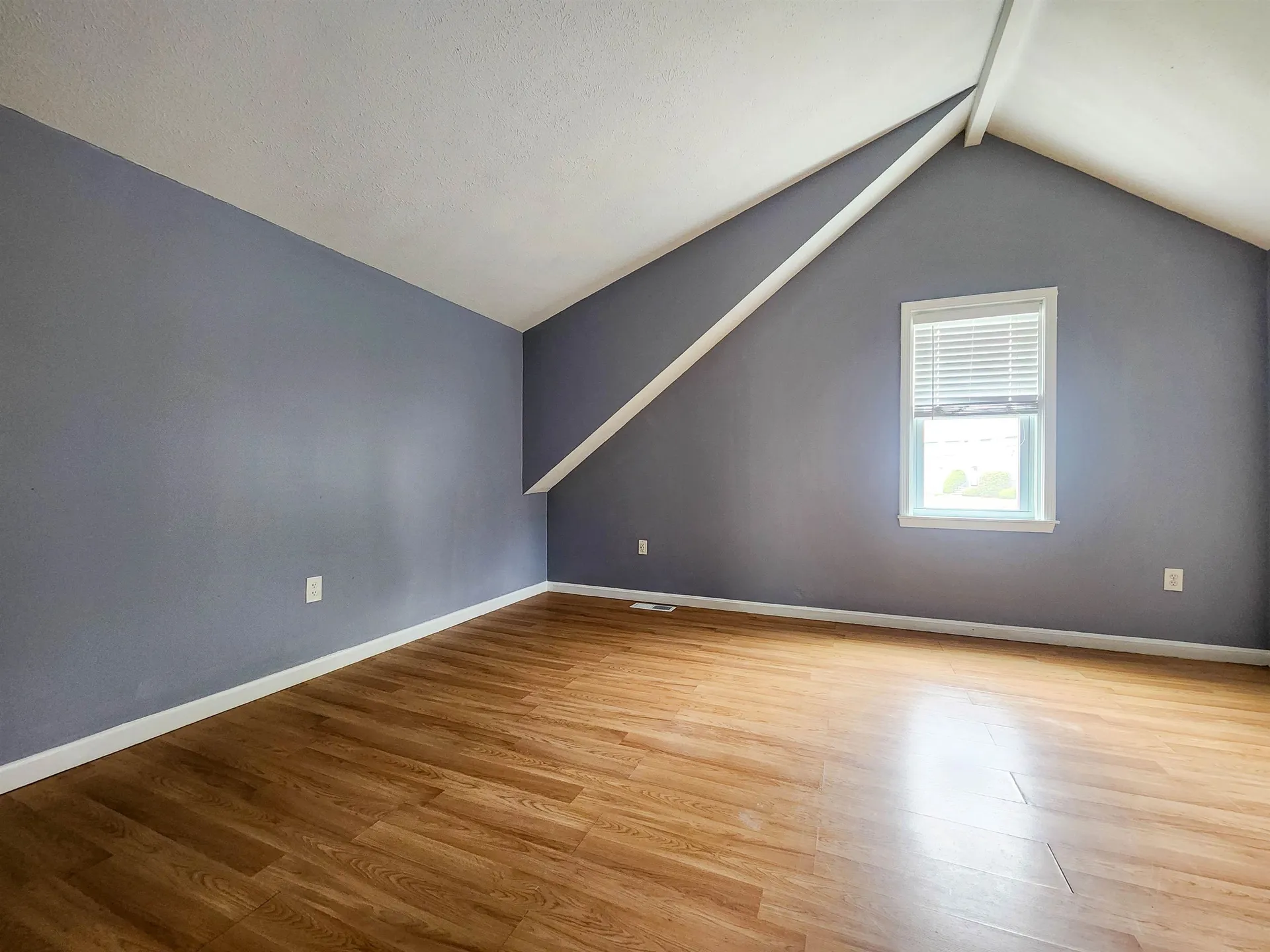 67 Burgundy Drive Nashua NH 03062