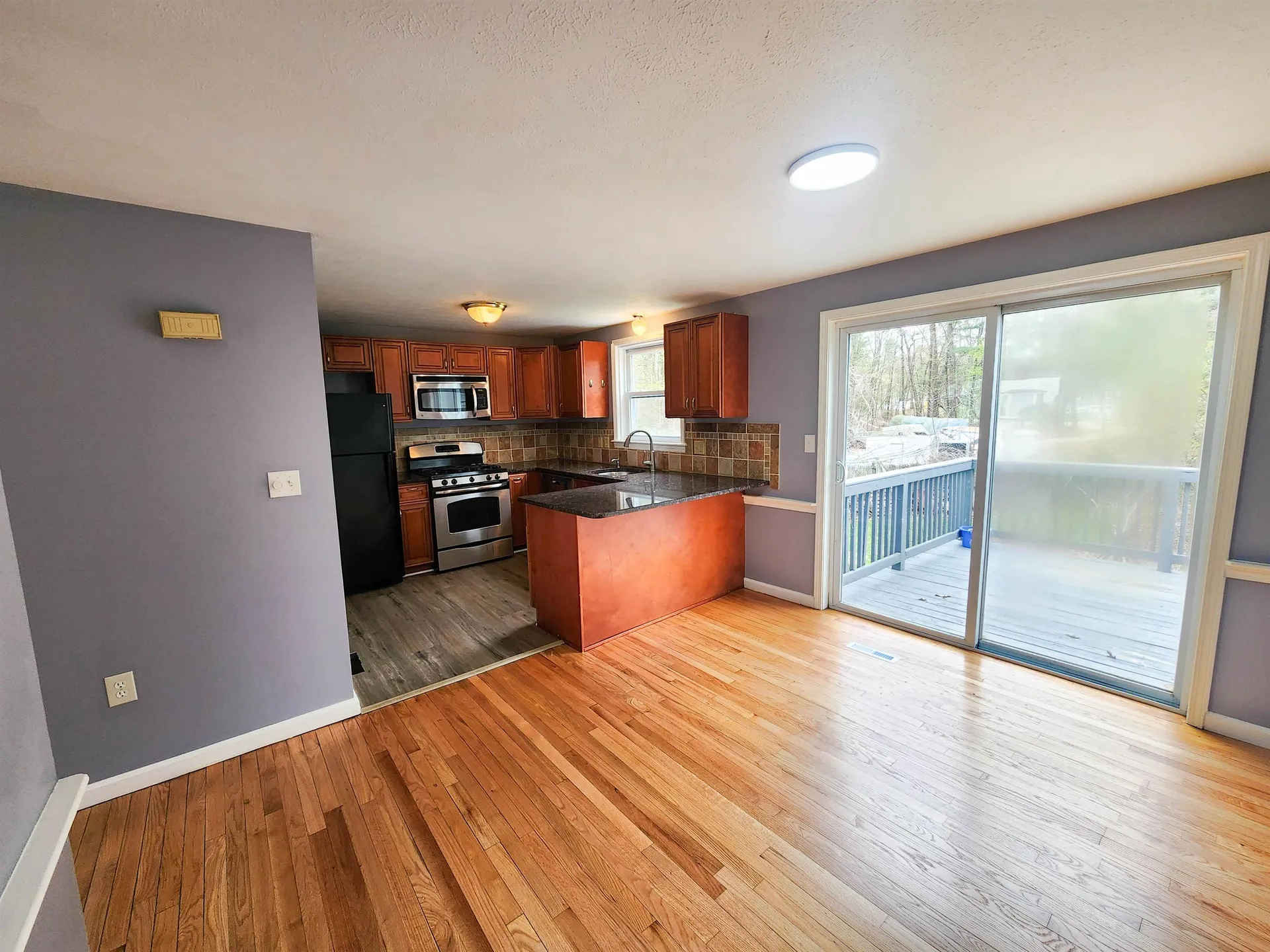 67 Burgundy Drive Nashua NH 03062