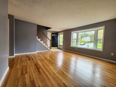 67 Burgundy Drive Nashua NH 03062