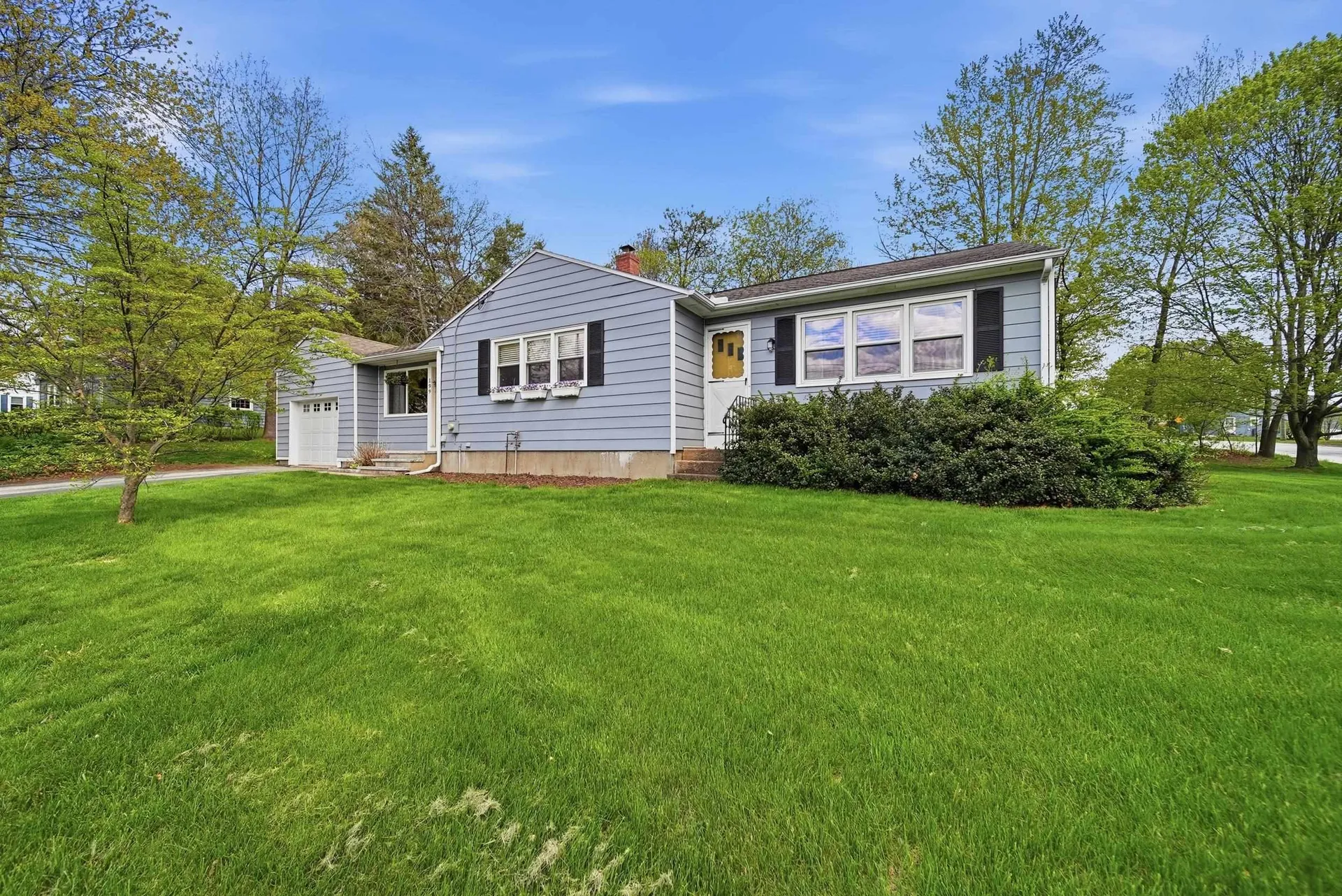 199 Coral Avenue Manchester NH 03104