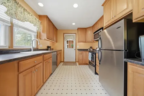 199 Coral Avenue Manchester NH 03104
