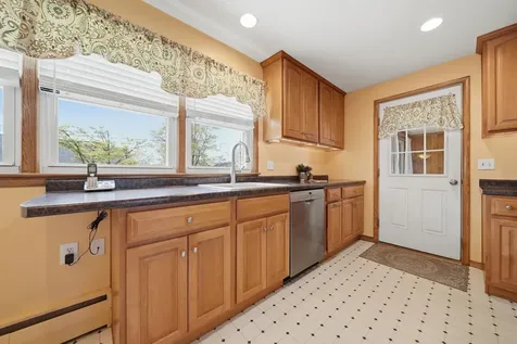 199 Coral Avenue Manchester NH 03104