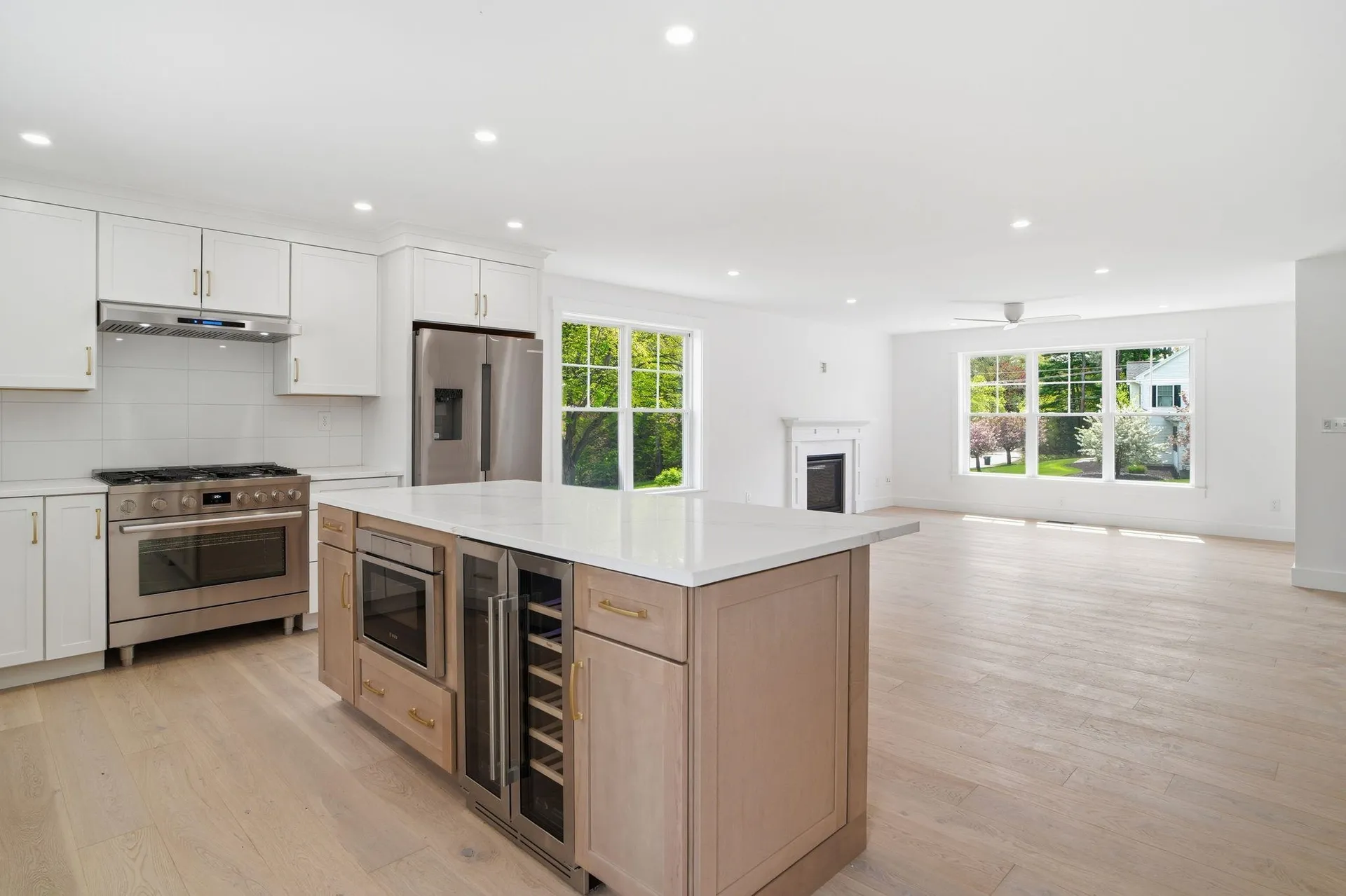 68 Farmington Road Nashua NH 03060