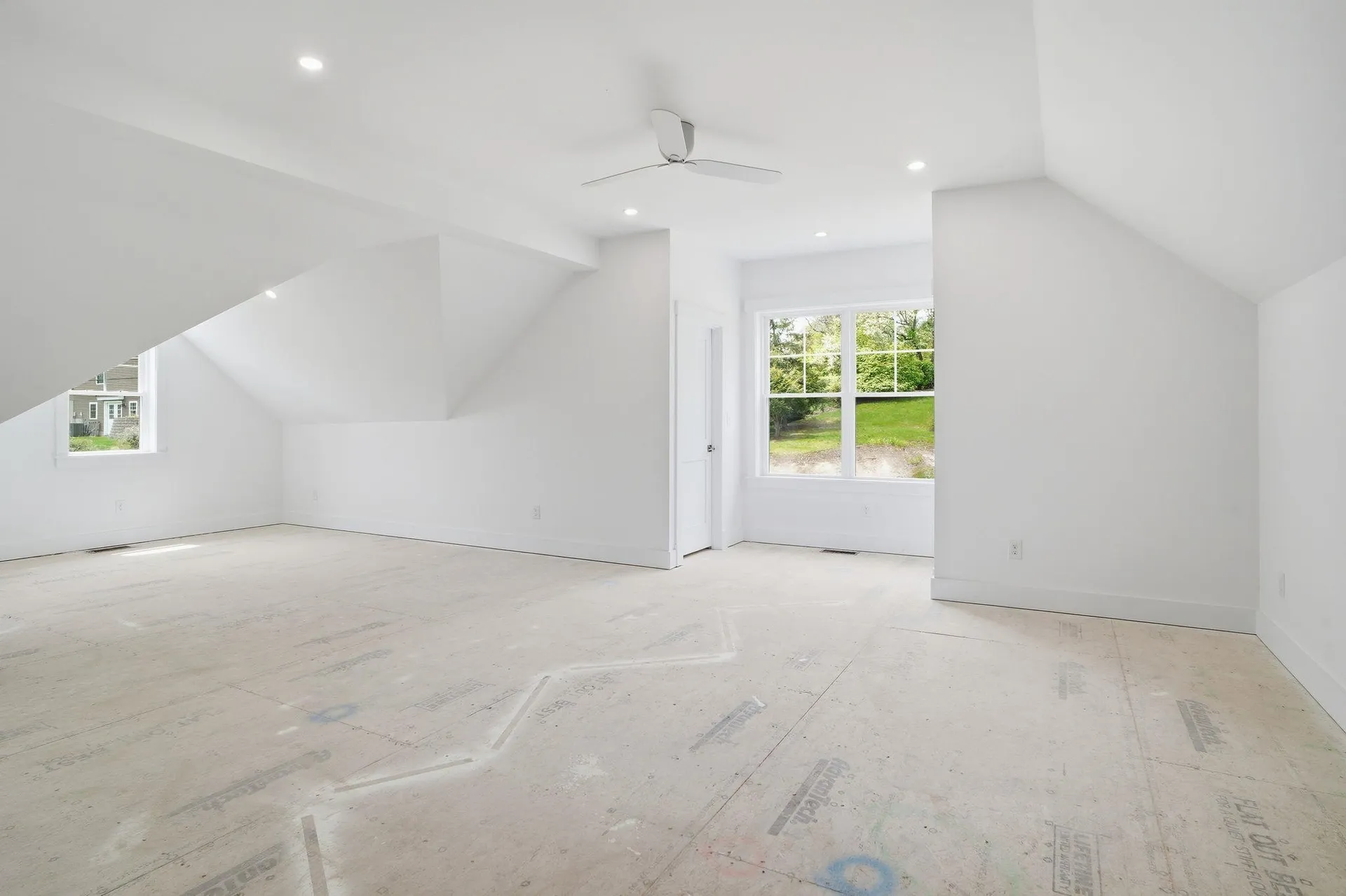 68 Farmington Road Nashua NH 03060