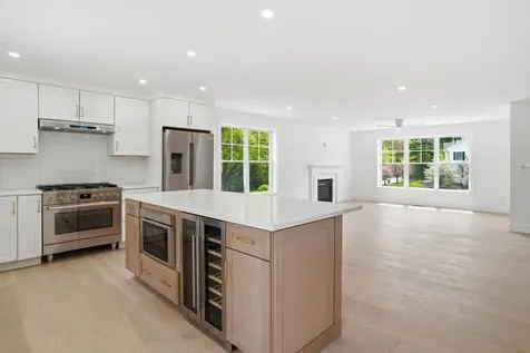 68 Farmington Road Nashua NH 03060