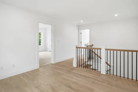 68 Farmington Road Nashua NH 03060
