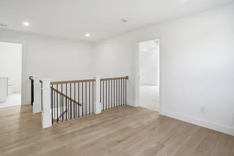 68 Farmington Road Nashua NH 03060