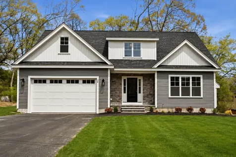 68 Farmington Road Nashua NH 03060
