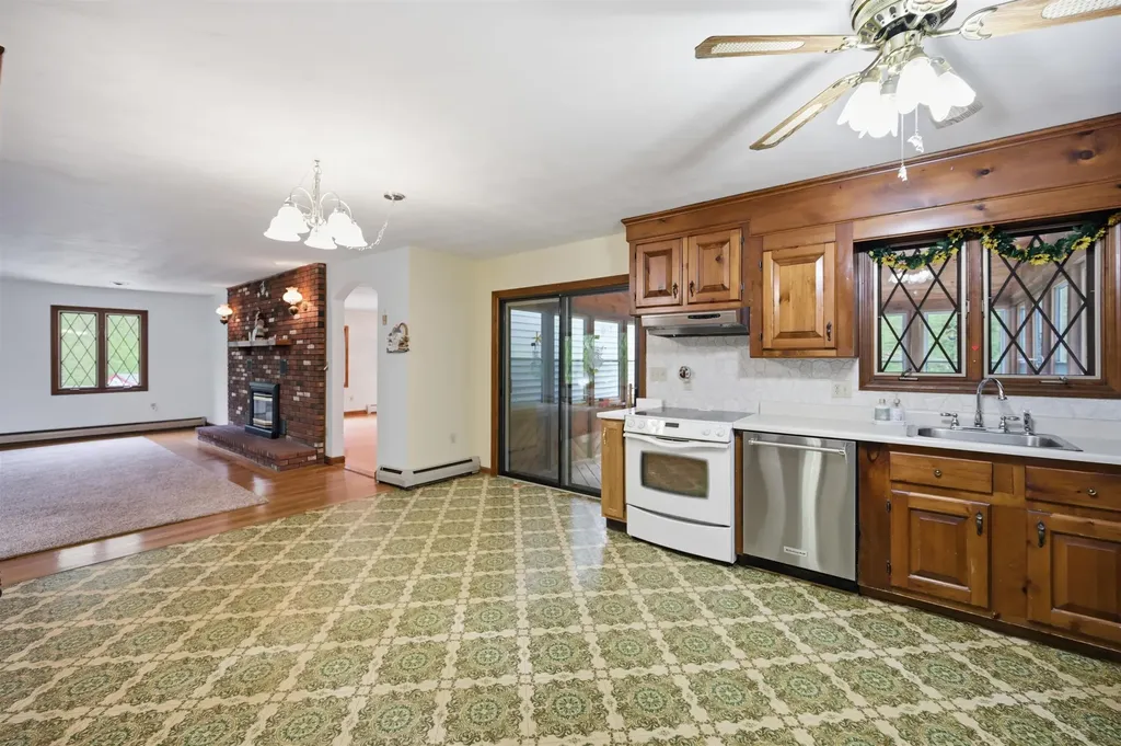 43 Greatstone Drive Merrimack NH 03054