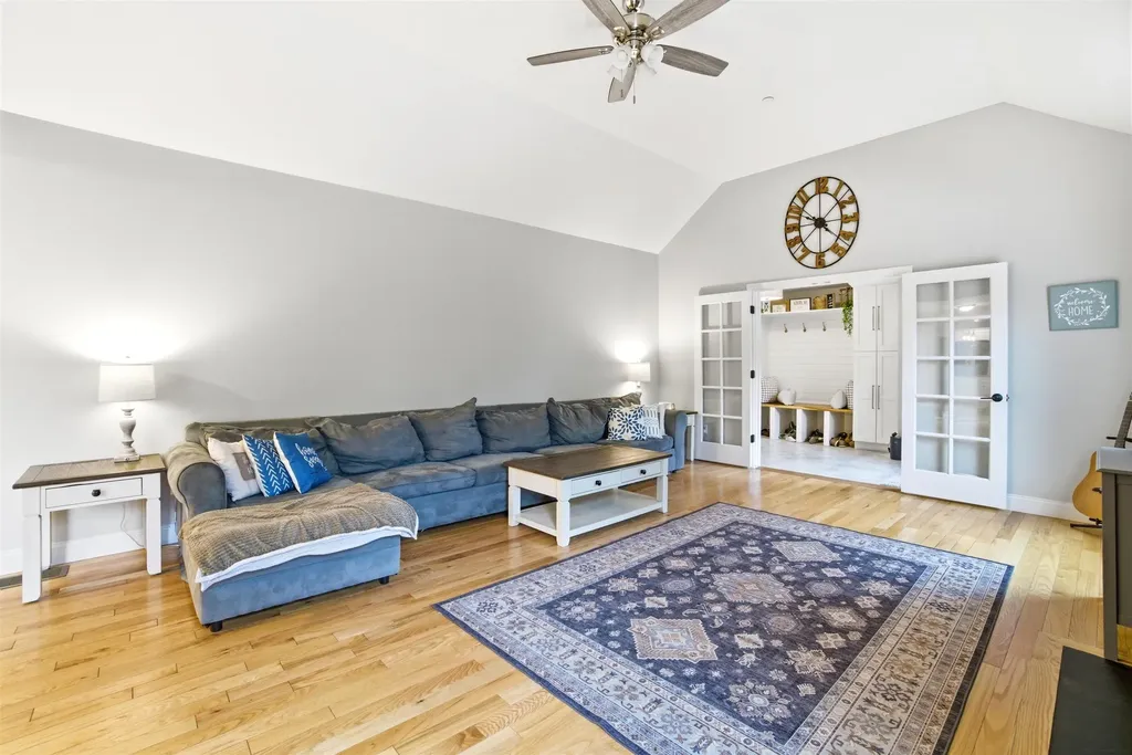 84 Juniper Circle Auburn NH 03032