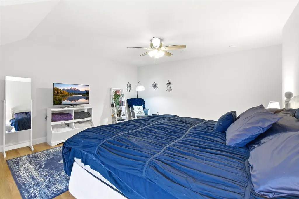 84 Juniper Circle Auburn NH 03032