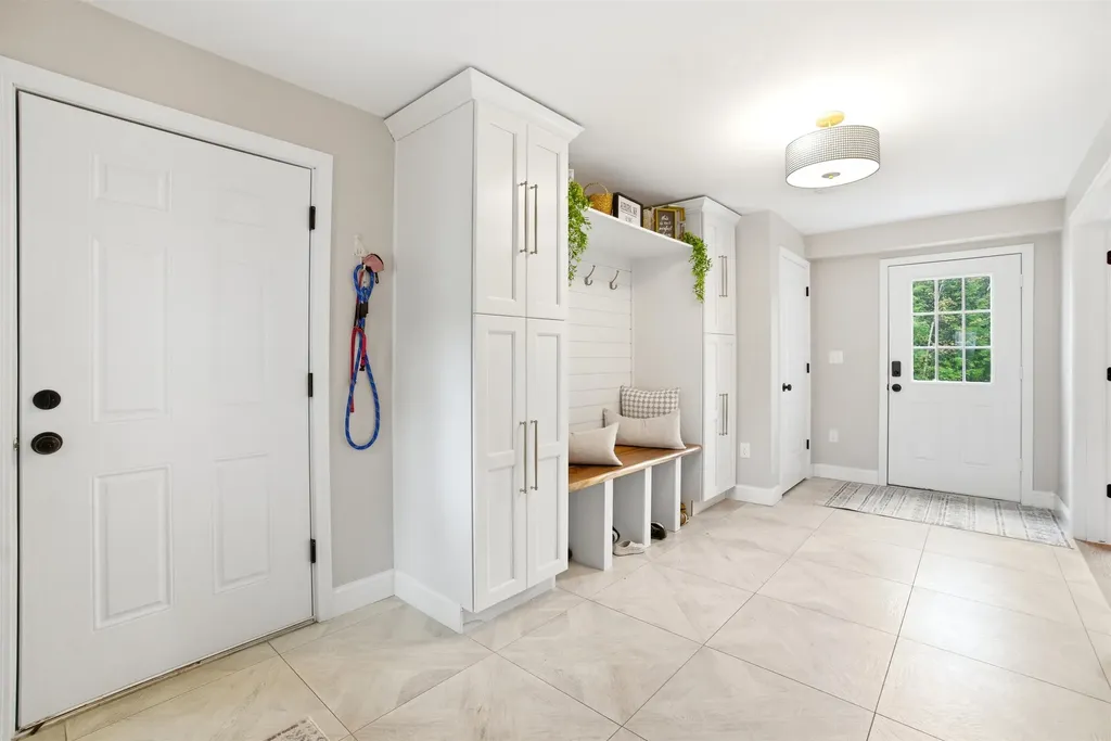 84 Juniper Circle Auburn NH 03032