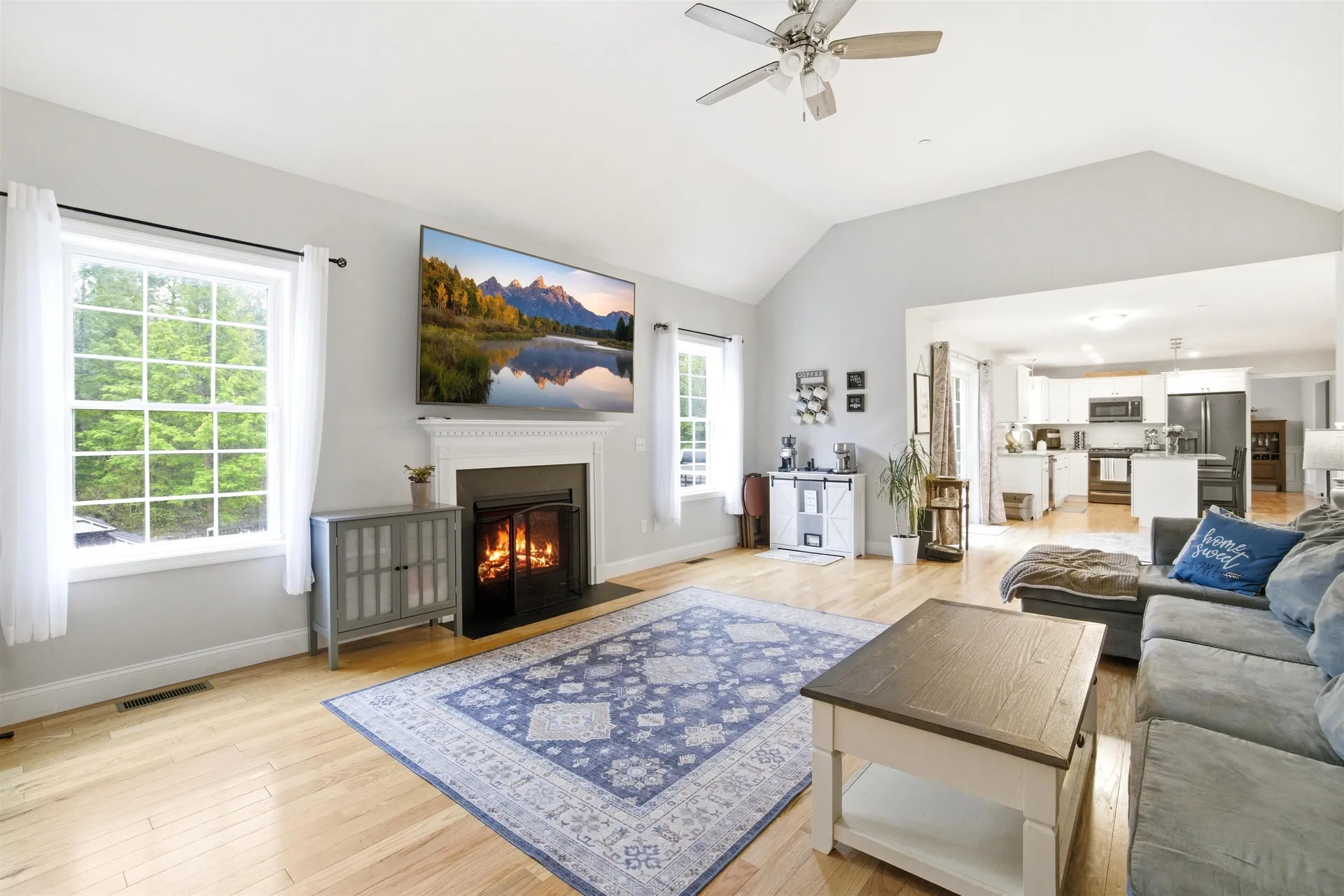 84 Juniper Circle Auburn NH 03032
