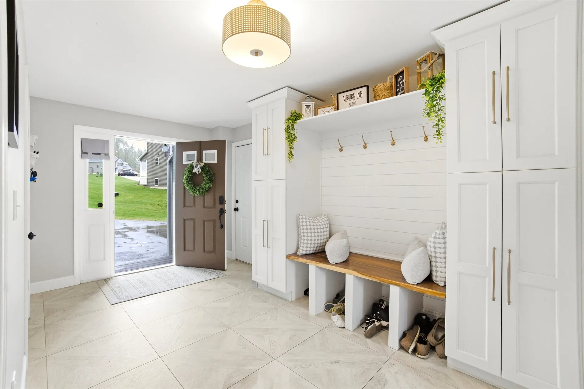 84 Juniper Circle Auburn NH 03032