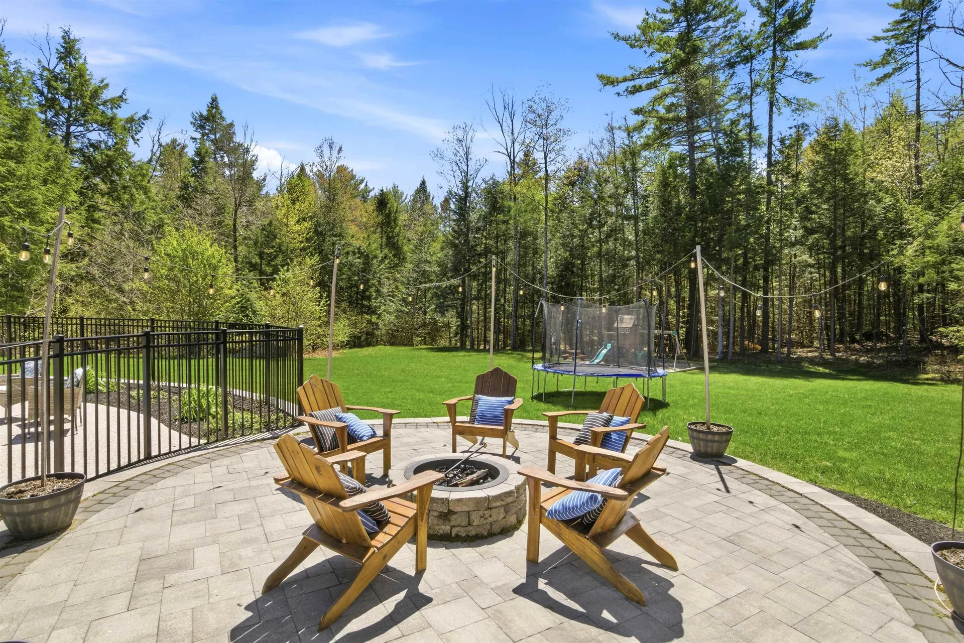 84 Juniper Circle Auburn NH 03032