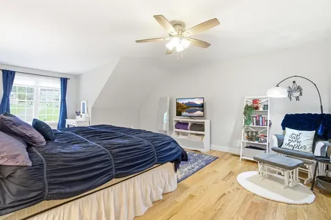 84 Juniper Circle Auburn NH 03032
