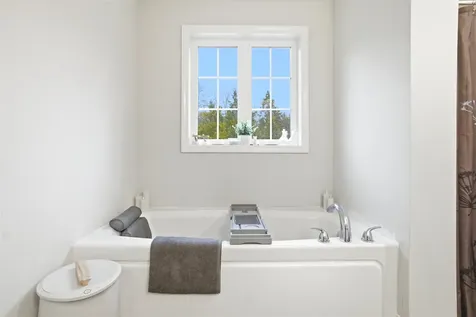 84 Juniper Circle Auburn NH 03032
