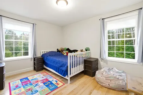 84 Juniper Circle Auburn NH 03032