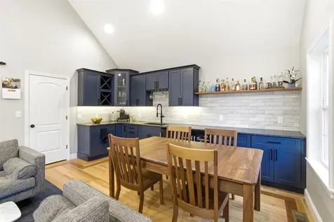 84 Juniper Circle Auburn NH 03032