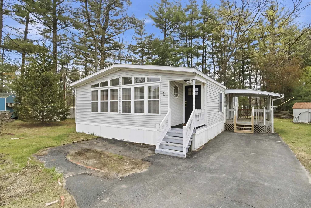 1 Longwood Lane Merrimack NH 03054