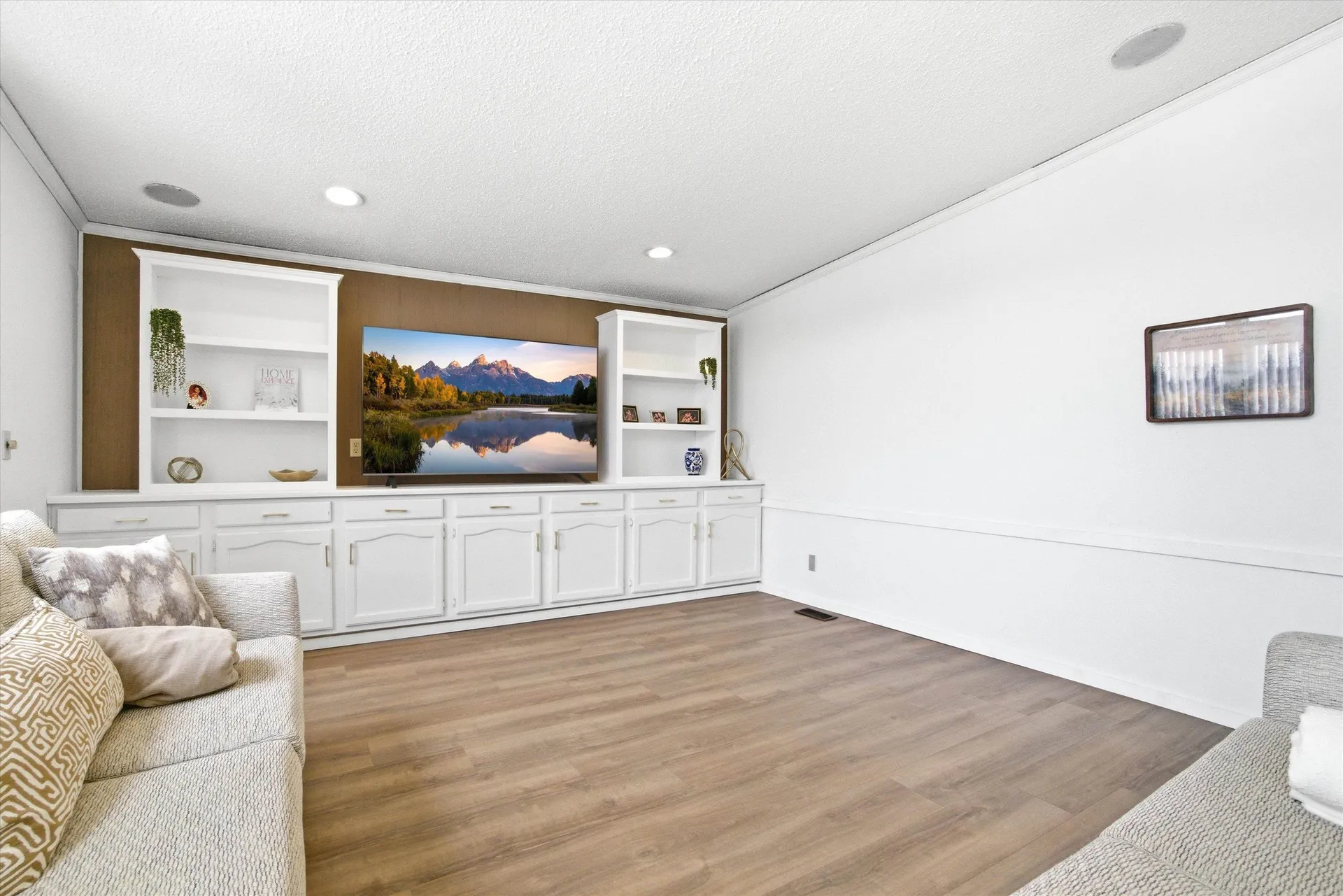 1 Longwood Lane Merrimack NH 03054