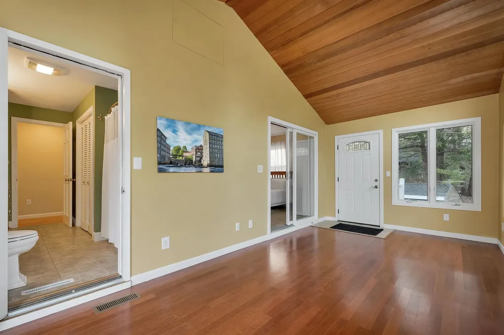 20 Birch Drive Newmarket NH 03857