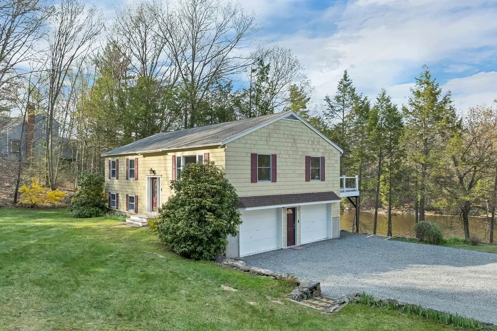 20 Birch Drive Newmarket NH 03857
