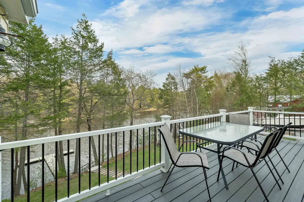 20 Birch Drive Newmarket NH 03857