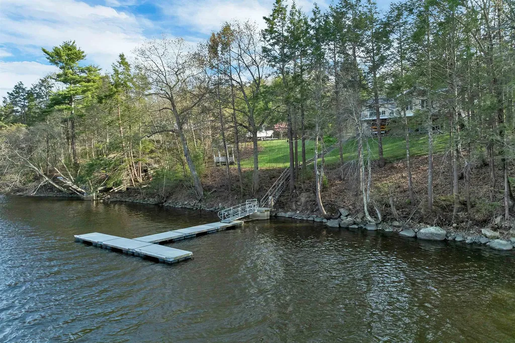 20 Birch Drive Newmarket NH 03857