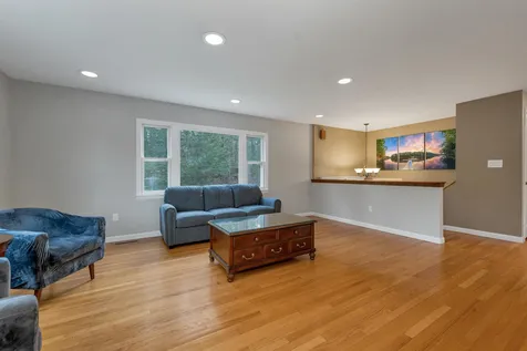 20 Birch Drive Newmarket NH 03857