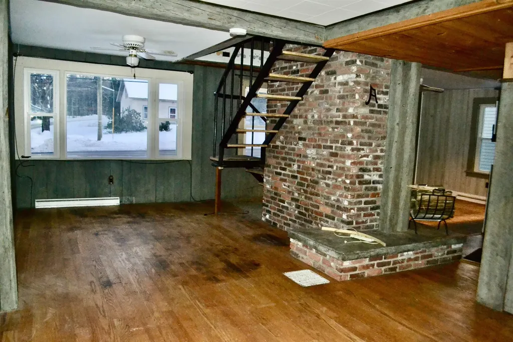224 East Main Street Conway NH 03818